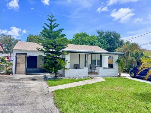 719 Glenn Pkwy, Hollywood, FL, 33021-5624 | Card Image