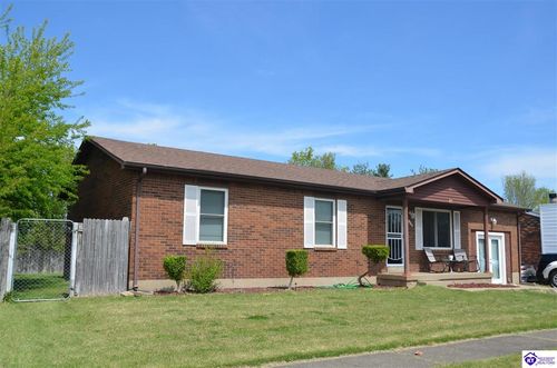 621 Independence Dr, Radcliff, KY, 40160-9643 | Card Image