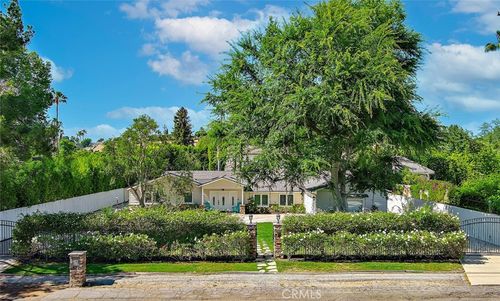 23433 Hatteras St, Woodland Hills, CA, 91367-3021 | Card Image