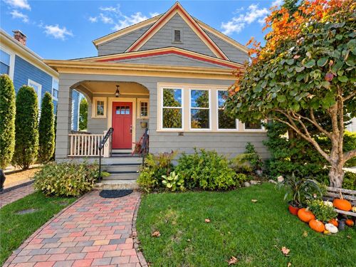 120 Bay View Avenue, Cranston, RI, 02905 | Card Image