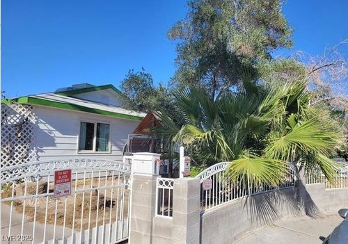 4674 Petaluma Cir, Las Vegas, NV, 89120-1743 | Card Image