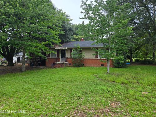 402 Locust St, Hamlet, NC, 28345-3067 | Card Image