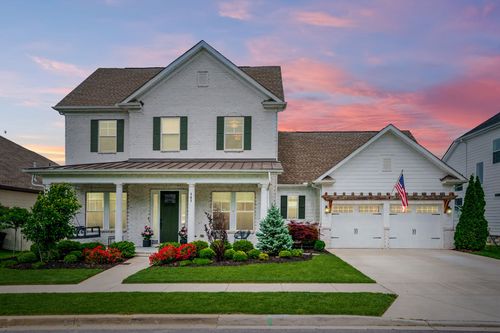 141 Ashington Cir, Hendersonville, TN, 37075-1476 | Card Image
