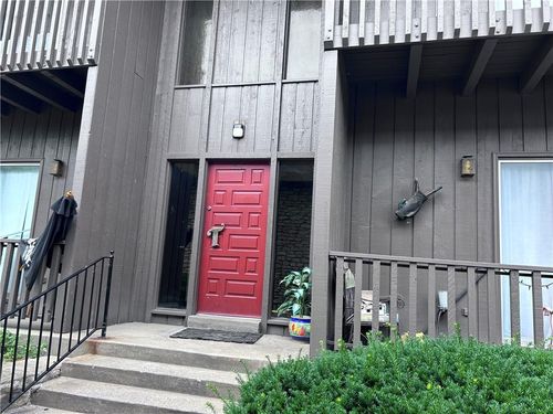 apt-c-423 W 104th St, Kansas City, MO, 64114-4626 | Card Image