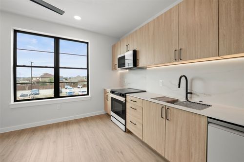 1212-634 Central Pkwy, New Braunfels, TX, 78130-2247 | Card Image