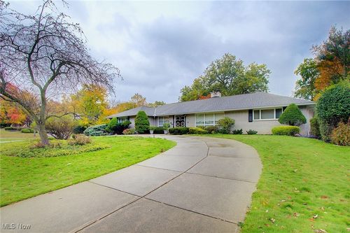 4396 University Pkwy, University Heights, OH, 44118-3925 | Card Image