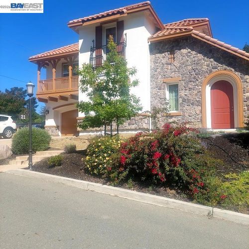 21 Withers Ct, Lafayette, CA, 94549-2043 | Card Image