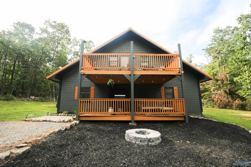 261 Reunion Oaks Dr, Gurley, AL, 35748-9178 | Card Image