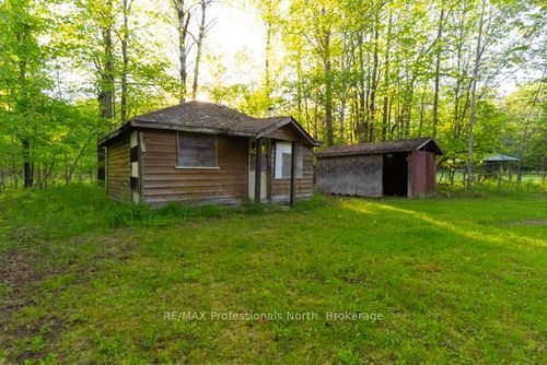 1068 Woods Rd, Haliburton, ON, K0M1S0 | Card Image