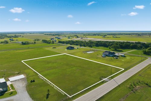 182 Grassy Way, Elm Mott, TX, 76640-3754 | Card Image