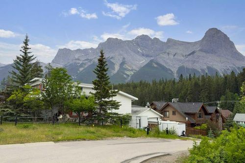 18 Macdonald Place, Canmore, AB, T1W2N1 | Card Image