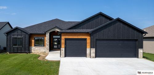7400 Augustine Ave, Lincoln, NE, 68516-2626 | Card Image