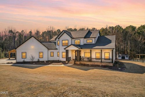 794 Cobb Rd, Benson, NC, 27504-5012 | Card Image