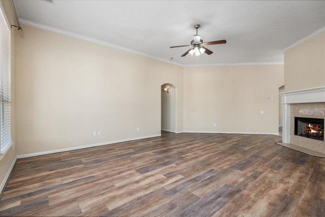 Living room looking from the kitchen. | Image 14