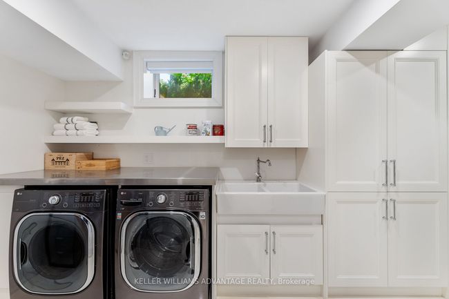 37 Farnham Ave, House other with 5 bedrooms, 5 bathrooms and 1 parking in Toronto ON | Image 34