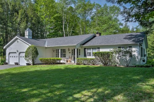23 Meeting House Ln, Brattleboro, VT, 05301-9165 | Card Image