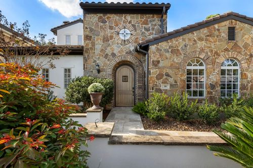 38 N Player Manor Cir, The Woodlands, TX, 77382-1806 | Card Image