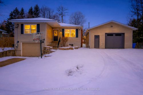 8 Victor Dr, Stouffville, ON, L4A3G5 | Card Image