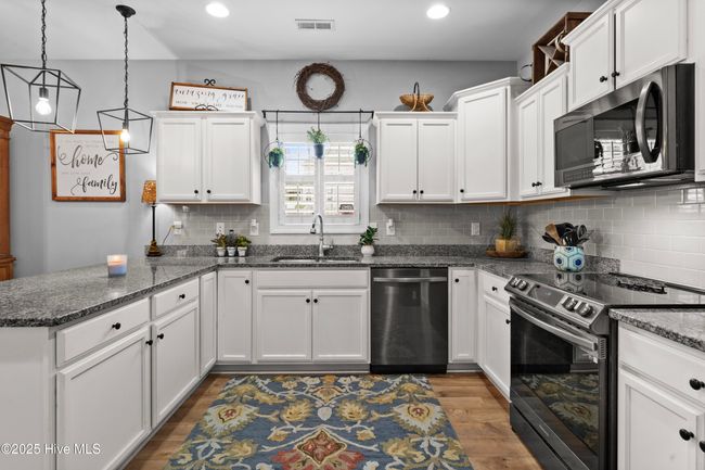140 W Huckleberry Way, House other with 3 bedrooms, 2 bathrooms and 2 parking in Rocky Point NC | Image 23
