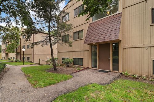 10-52 Oak Hill Colony, Fox Lake, IL, 60020-1115 | Card Image