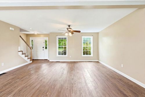 117 Holly Hill Farm Rd, Weare, NH, 03281-4920 | Card Image