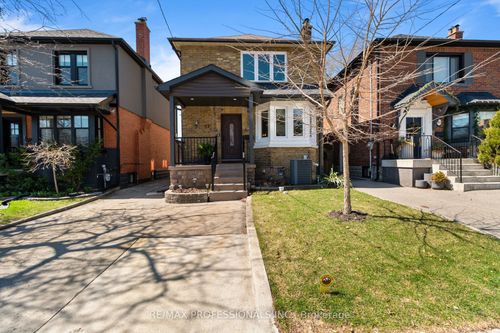 82 Fifth Street, Etobicoke, ON, M8V2Z3 | Card Image