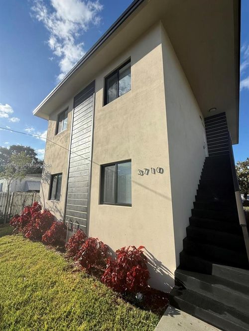 1-3710 Nw 13th Pl, Miami, FL, 33142-5521 | Card Image