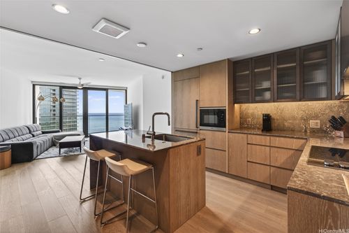 2802-1000 Auahi Street, Honolulu, HI, 96814 | Card Image