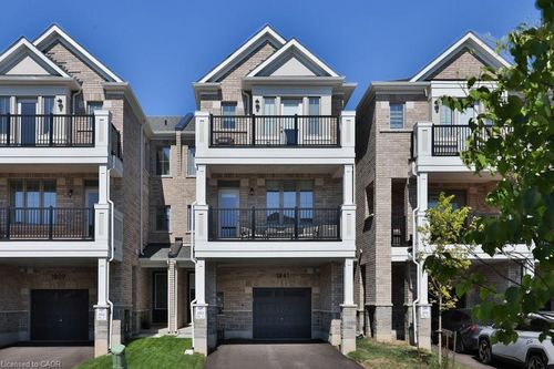 1841 Thames Cir, Milton, ON, L9E2A4 | Card Image