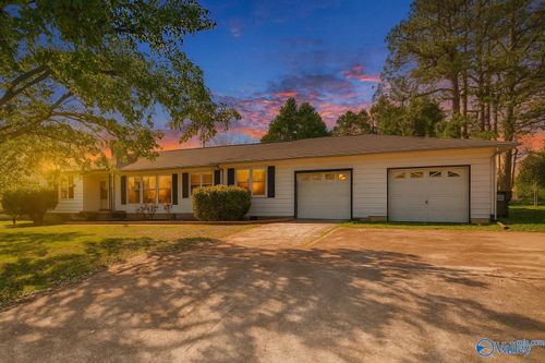 2501 Andrew Jackson Way Ne, Huntsville, AL, 35811-1931 | Card Image