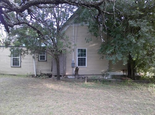 598 S Roberts Ave, Paint Rock, TX, 76866 | Card Image