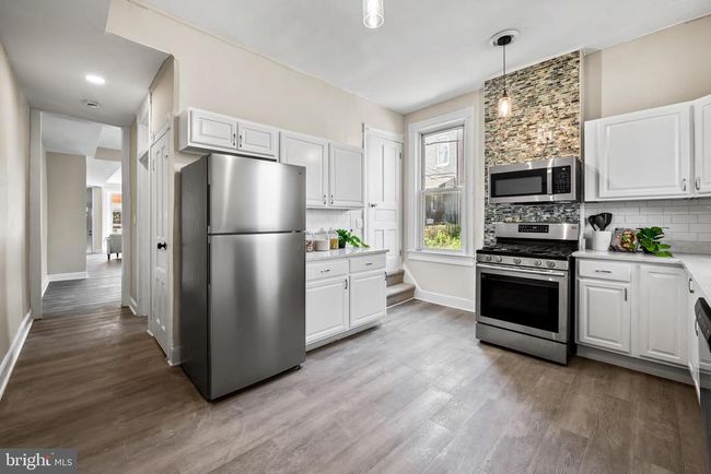 2011 Boone St, Townhouse with 4 bedrooms, 3 bathrooms and null parking in BALTIMORE MD | Image 6
