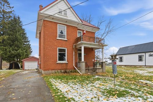 {{alt}} | Card Image