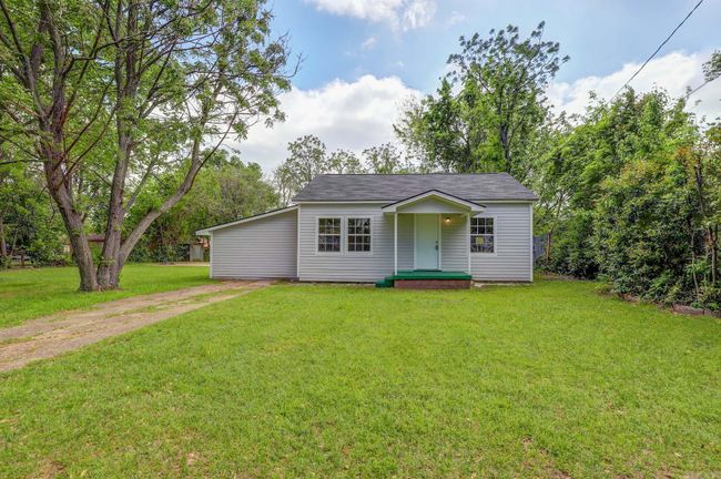 406 E 36th St, House other with 3 bedrooms, 2 bathrooms and null parking in Texarkana AR | Image 1