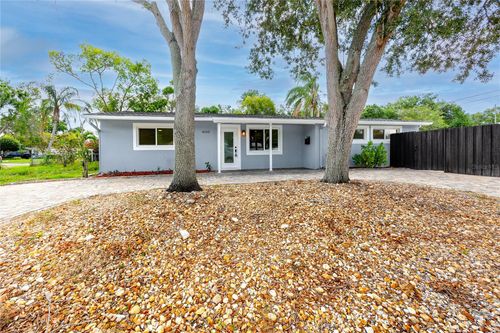 4095 Locust St Ne, St Petersburg, FL, 33703-5807 | Card Image