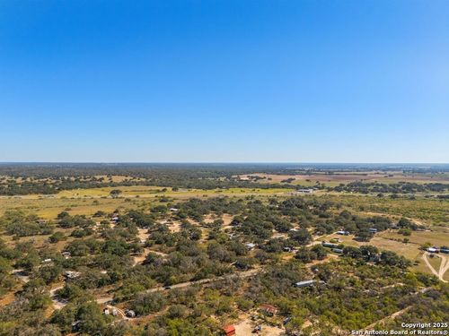 142 County Road 6719, Natalia, TX, 78059-2129 | Card Image