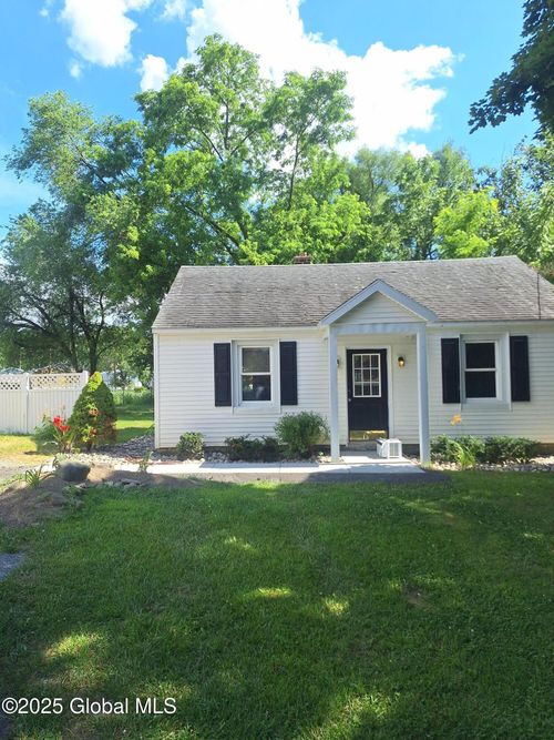 2 Hillview Ave, Rensselaer, NY, 12144 | Card Image