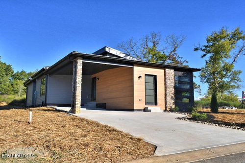 2310 Rock Gardens Dr, Sevierville, TN, 37876 | Card Image