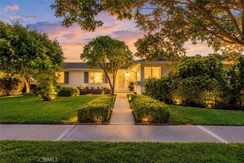 2040 W Embassy Ave, Anaheim, CA, 92804-2523 | Card Image