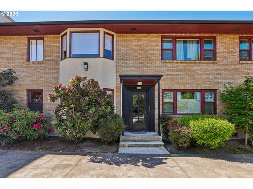 31-2120 Ne Halsey St, Portland, OR, 97232-1549 | Card Image