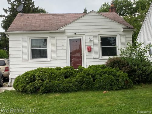 1044 Cloverlawn Blvd, Lincoln Park, MI, 48146-4216 | Card Image