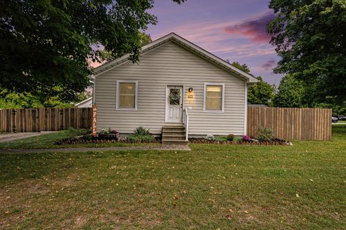 405 E Bitely St, Lawton, MI, 49065-9772 | Card Image