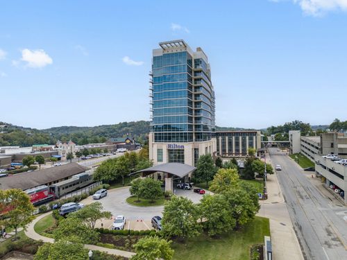 932-200 S Sycamore St, Branson, MO, 65616-2760 | Card Image