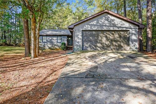 145 Glenloch Pkwy, Stockbridge, GA, 30281-5915 | Card Image