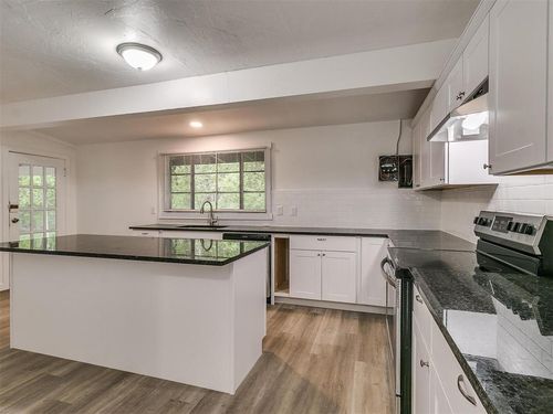 1601 W Harrison Ave, Guthrie, OK, 73044-4424 | Card Image