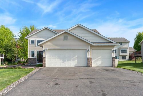 526 Hackney Ave, Shakopee, MN, 55379-3178 | Card Image