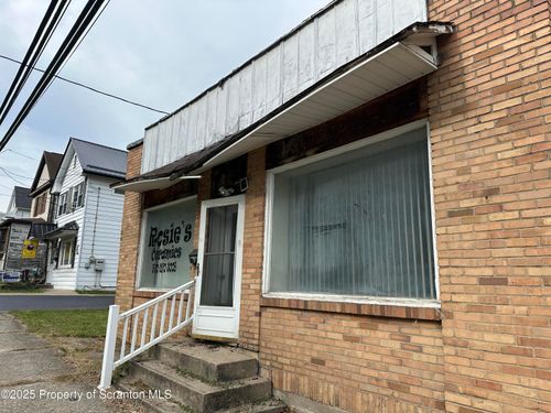 361 Main Rd, Hanover Twp, PA, 18706-6048 | Card Image