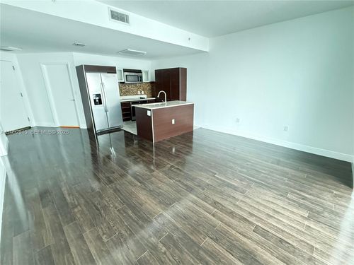 apt-3507-1900 Bayshore Dr, Miami, FL, 33132-3018 | Card Image