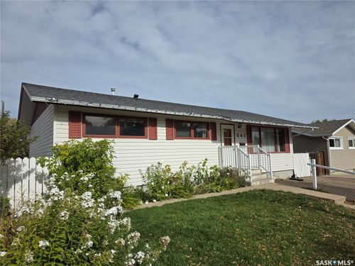 341 Allen Drive Sw, Swift Current, SK, S9H3A4 | Card Image