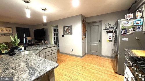 124 Lincoln Ln, BERLIN, NJ, 08009-1176 | Card Image